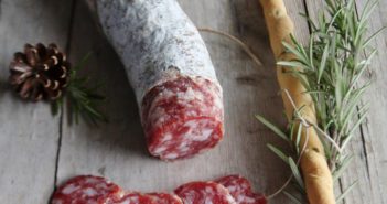 Festa del gusto in Carnia. Protagonista il salame, re della tavola a
