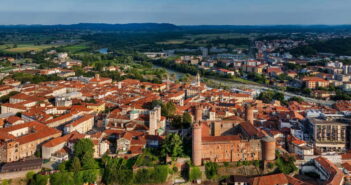Ivrea, tra la storia, la leggenda Olivetti e l’architettura moderna