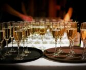 Il report del mercato vinicolo per le festività natalizie: i dati sulle Bollicine italiane