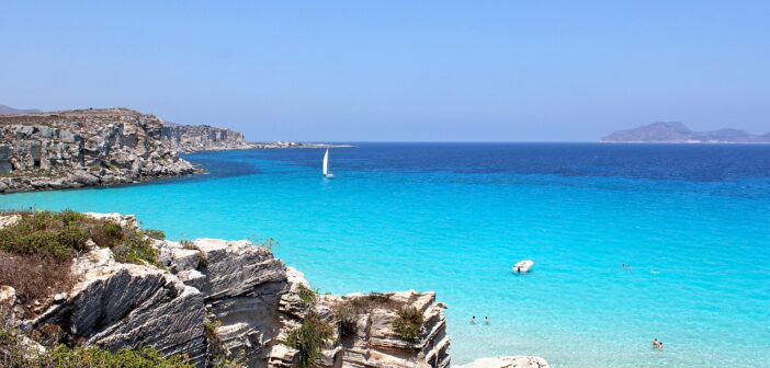 Favignana, l’isola “farfalla” dove rivive l’ex tonnara dei Florio